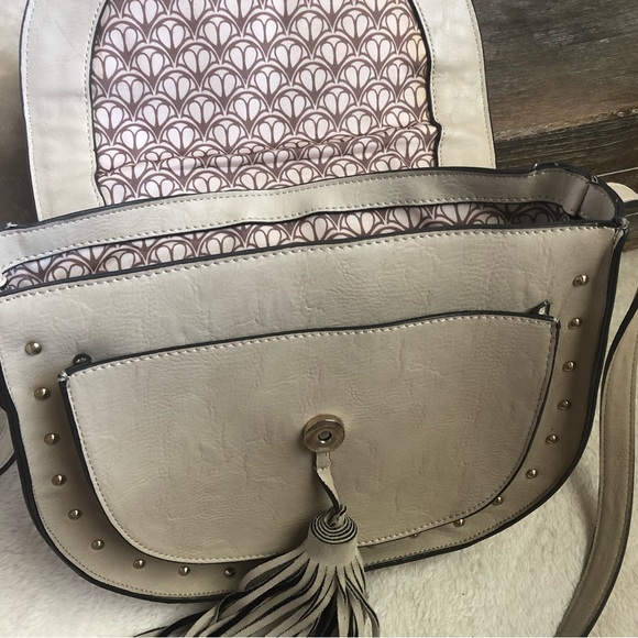 Steve Madden Nude Front Fringe Tassel Crossbody Saddle Bag - Picture 8 of 16